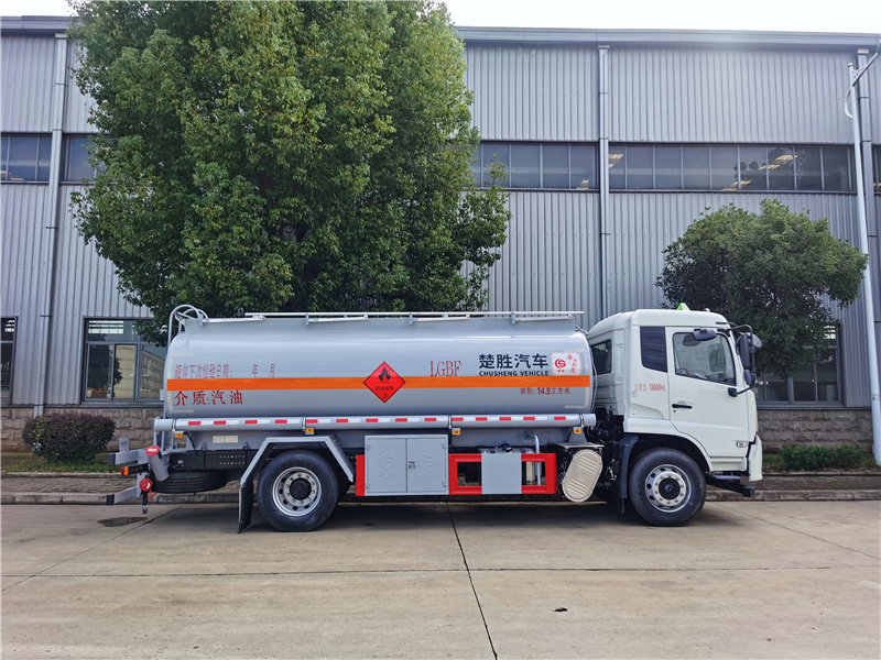 國六東風(fēng)天錦汽油介質(zhì)油罐車